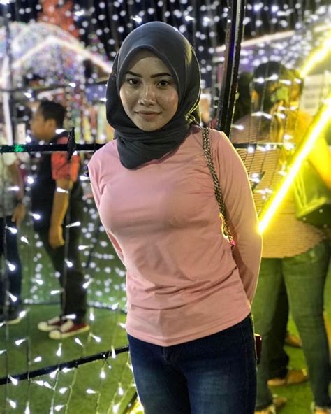 bokep fatin|Fatin Tudung Melayu Porn Videos 